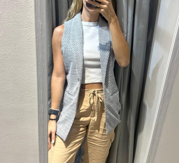 BLAZER SIN MANGAS Gris